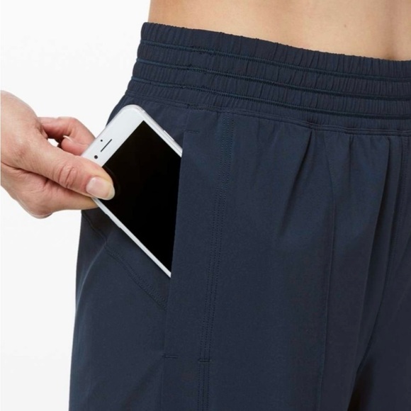 Lululemon Wanderer Culotte True Navy Size 0 - Picture 4 of 12